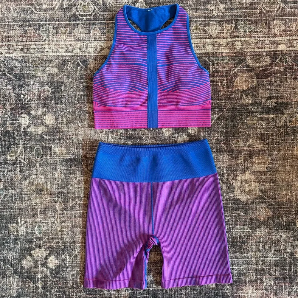 Fabletics Pink & Blue Workout Set | Razorback Top | Women’s Medium - Picture 2 of 6